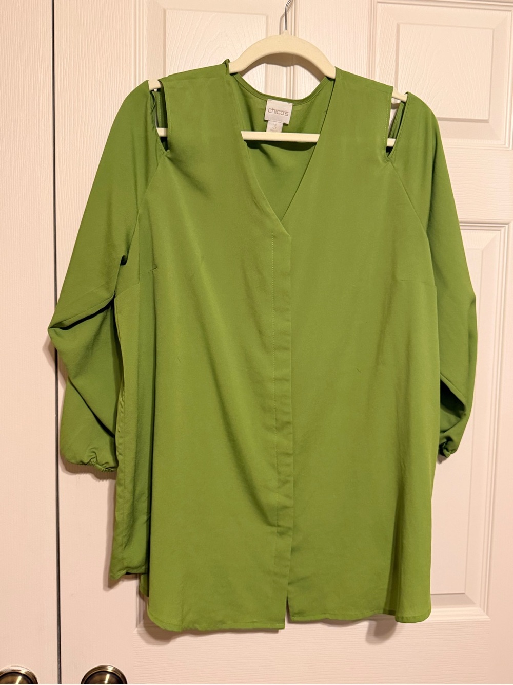 Chico's Green V-Neck Cold-Shoulder Blouse XL (Chico’s size 3)